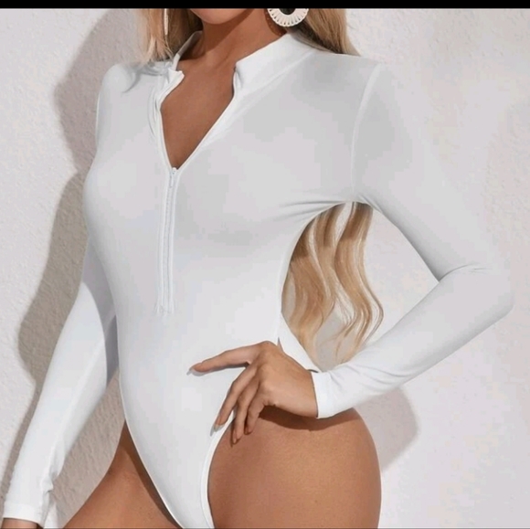 Zip up white bodysuit - Picture 6 of 13